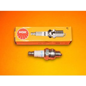 Gyertya NGK CMR6A