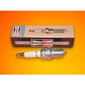 Gyertya-Champion-QC12YC