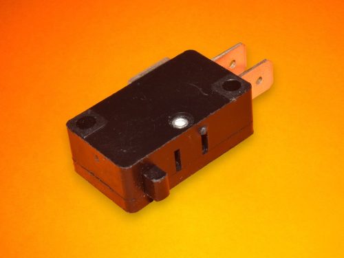 Mikrokapcsoló Partner ES2200