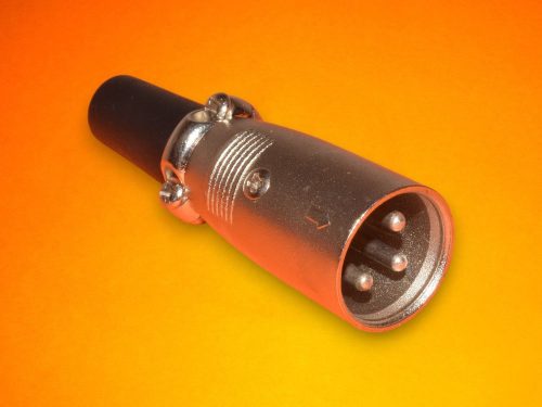 Toltoaljzat-elektromos-kerekpar-XLR