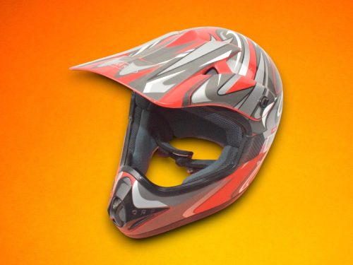 Motoros bukósisak Akira Ishido